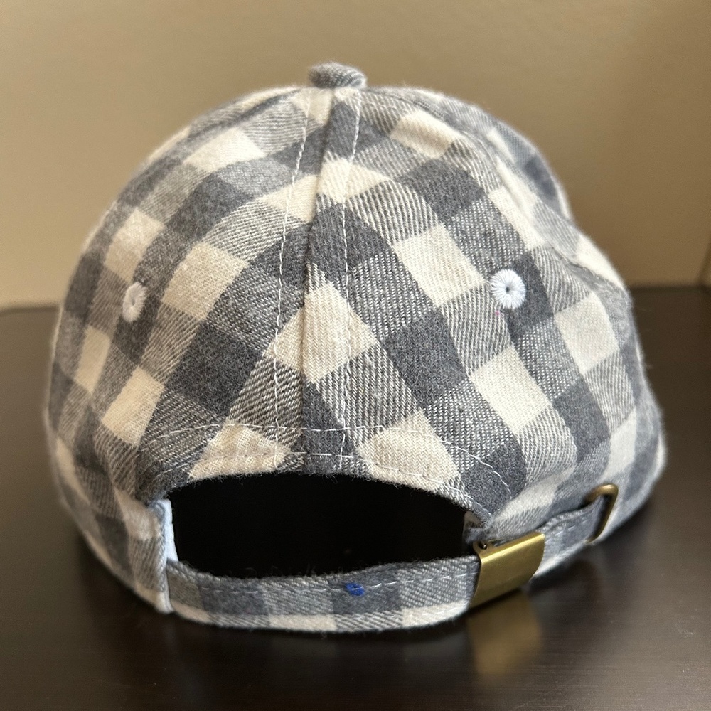 Hat - Picture 2 of 4